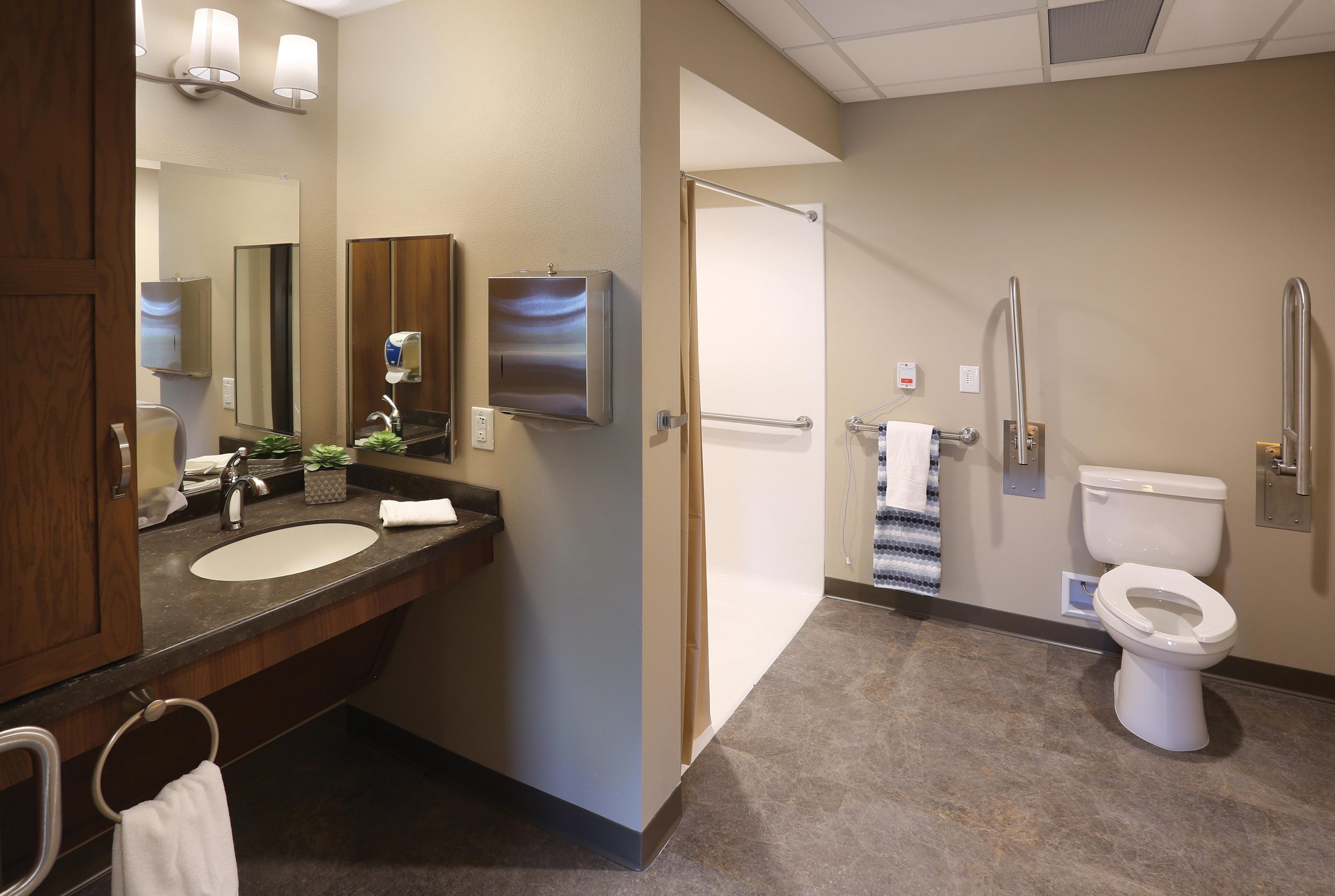 10 Elements of Safe, Functional Bathrooms