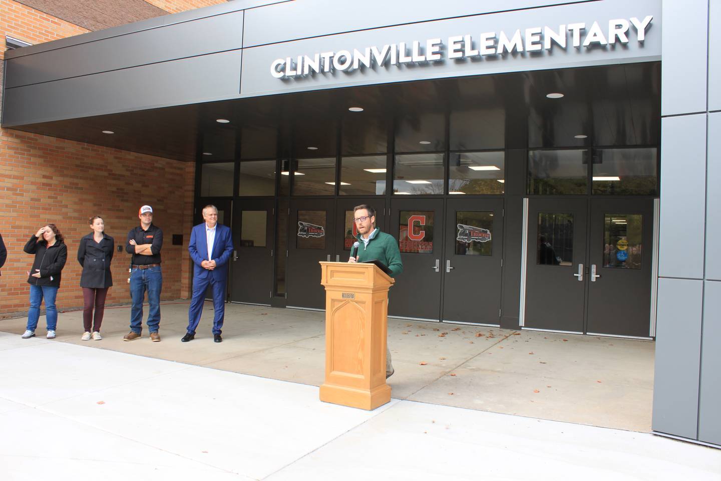 Clintonville Public School District Unveils New Elementary School